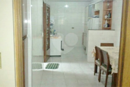 Casa à venda com 2 quartos, sendo 1 suíte, em Vila Gumercindo, São Paulo, SP