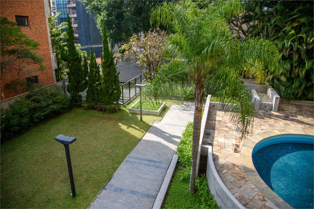 Apartamento à venda com 3 suítes em Paineiras do Morumbi, São Paulo, SP
