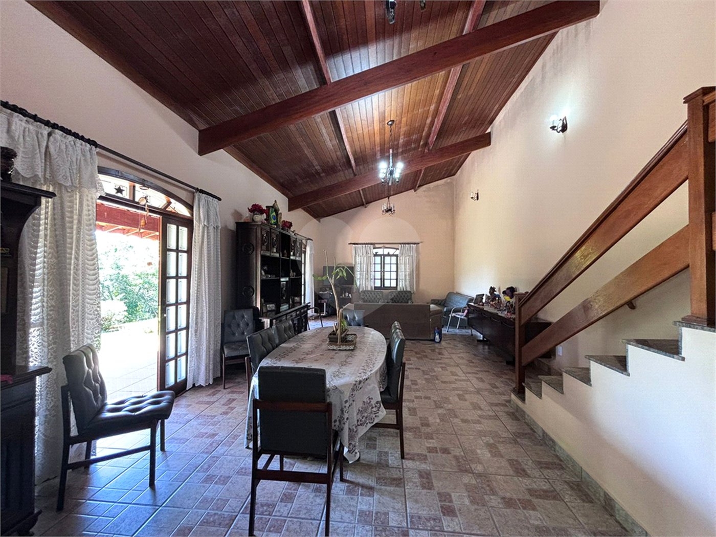 Casa Térrea à venda com 4 quartos, sendo 2 suítes, em Alpes D'Ouro, Bom Jesus dos Perdões, SP