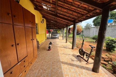 Chácara à venda com 3 quartos em Vila Sottemo, Itapetininga, SP