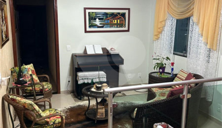 Sobrado à venda com 4 quartos, sendo 1 suíte,  em Jardim Virgínia, Itatiba, SP