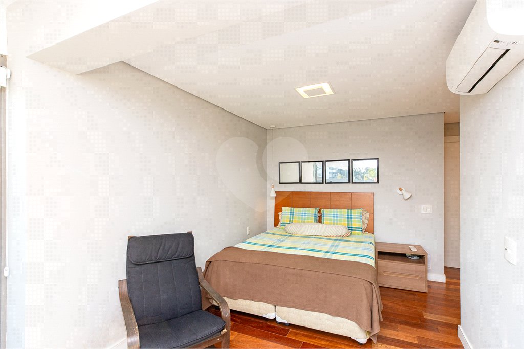 Apartamento à venda com 3 quartos, sendo 1 suíte, em Chácara Santo Antônio (zona Sul), São Paulo, SP