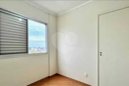 Apartamento à venda com 3 quartos, sendo 1 suíte,  em Vila Campestre, São Paulo, SP