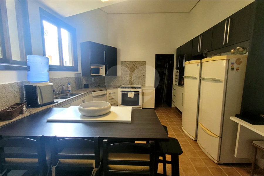 Casa à venda ou para alugar com 4 quartos, sendo 2 suítes, no condomínio Cantareira, Mairiporã - SP