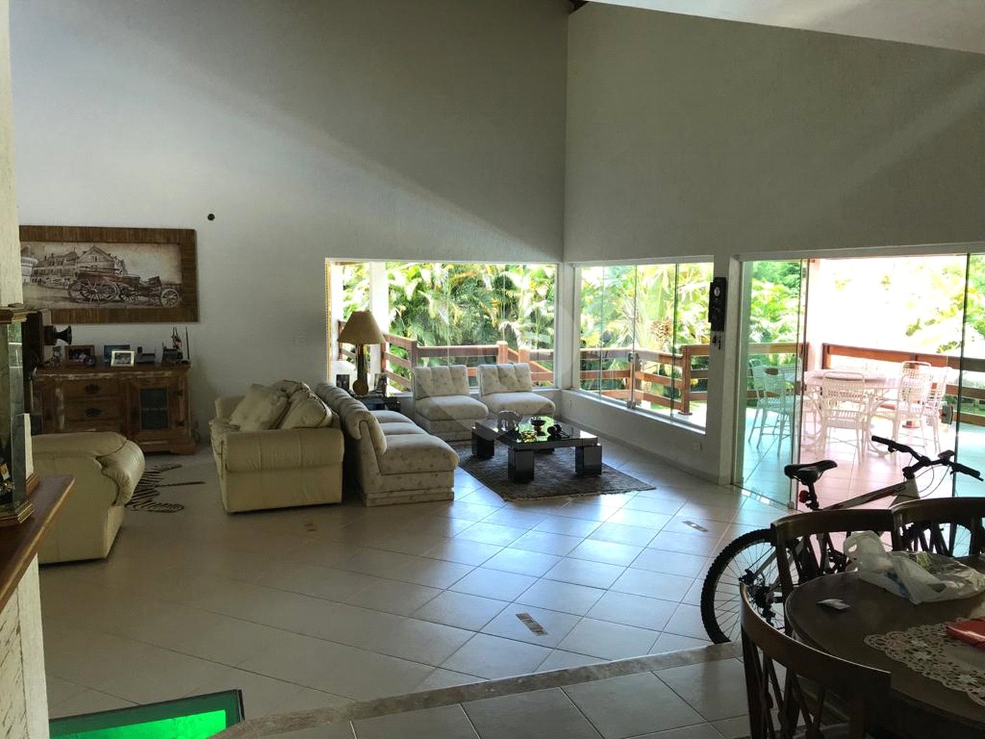 Casa à venda com 4 suítes no Centro, Guararema, SP