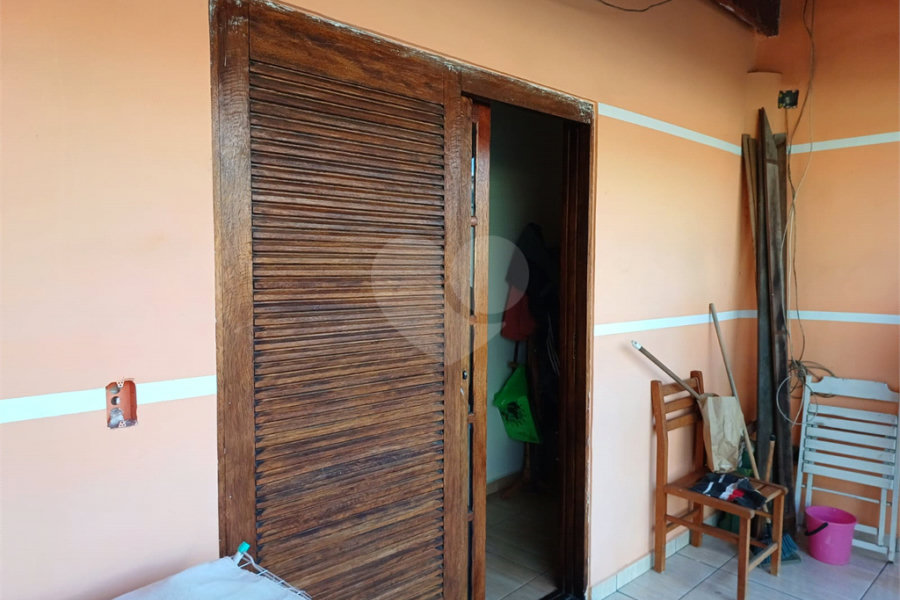Sobrado à venda com 4 quartos, sendo 1 suíte, em Tremembé, São Paulo, SP