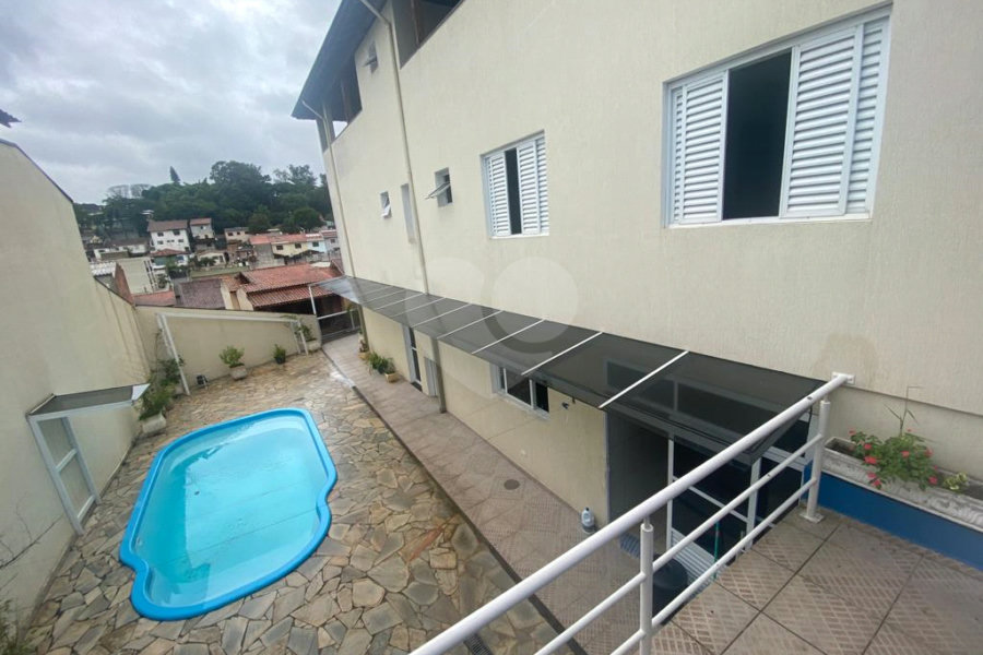 Sobrado à venda com 3 quartos, sendo 1 suíte, em Horto, São Paulo, SP