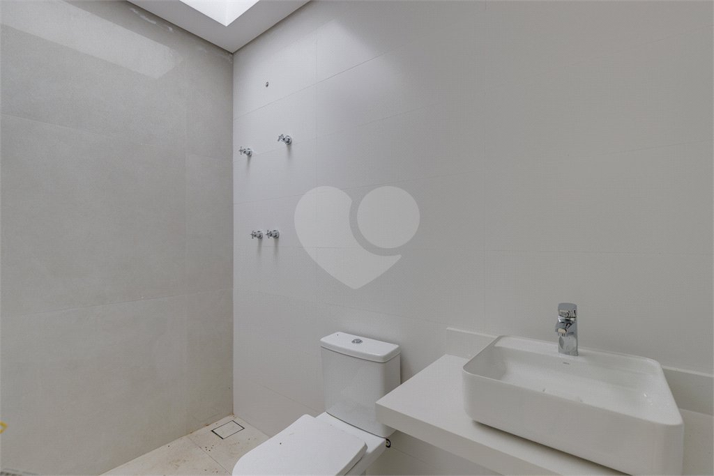 Casa à venda com 4 suítes no condomínio Garda, São Paulo - SP