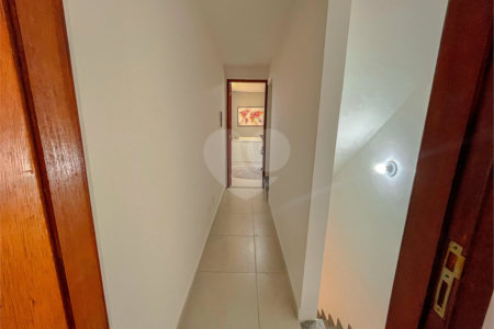 Casa à venda com 4 quartos, sendo 1 suíte, no condomínio Imperial Santa Cruz, Rio de Janeiro - RJ