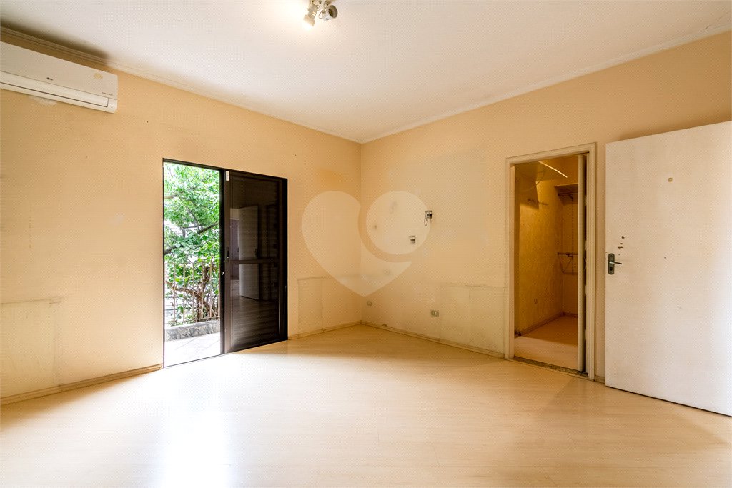 Casa à venda com 3 quartos, sendo 1 suíte, em São Judas, São Paulo, SP
