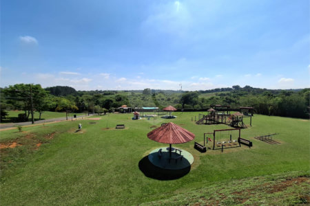 Terreno à venda no condomínio Village Saint Charbel, Araçoiaba da Serra - SP