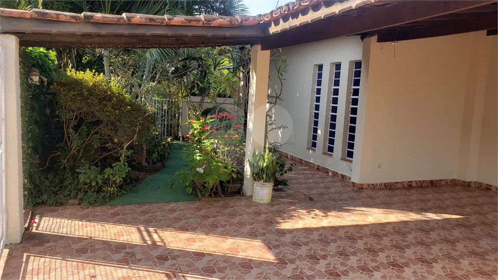 Sobrado à venda com 3 quartos, sendo 1 suíte, em Horto, São Paulo, SP