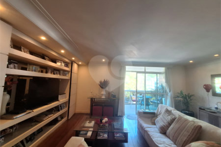 Apartamento à venda com 4 quartos, sendo 1 suíte,  em Tijuca, Rio de Janeiro, RJ