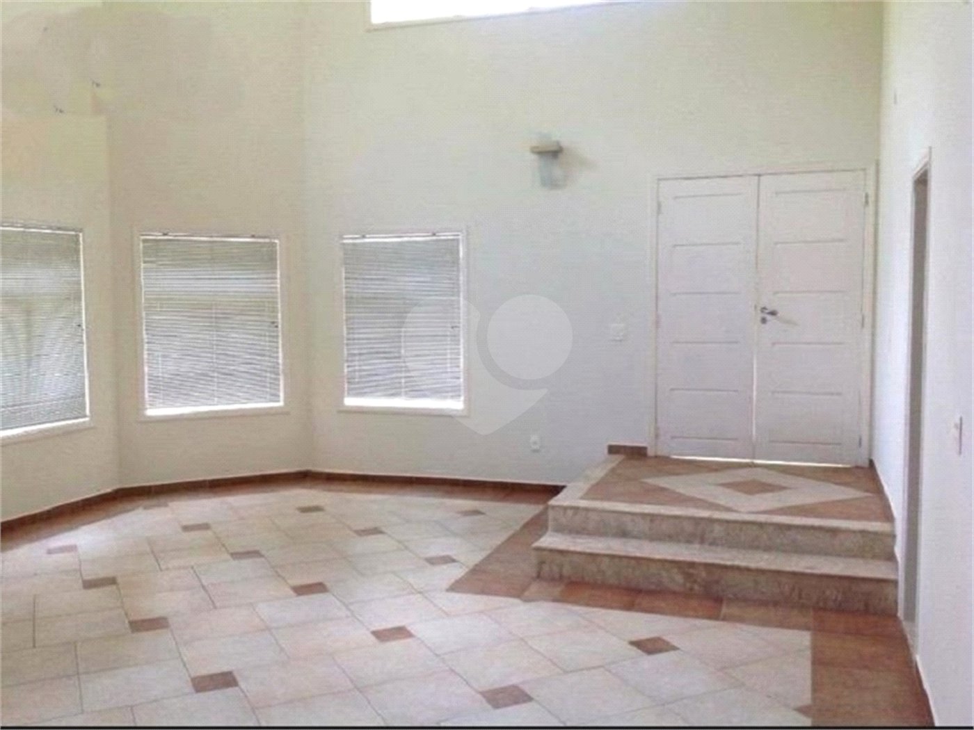 Casa à venda com 4 quartos, sendo 2 suítes, no condomínio Bosque de Grevilea, Vinhedo - SP