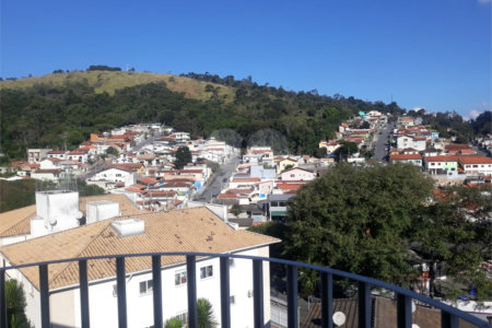 Sobrado para alugar com 3 quartos, sendo 1 suíte, em Esplanada Mendes Moraes, São Roque, SP