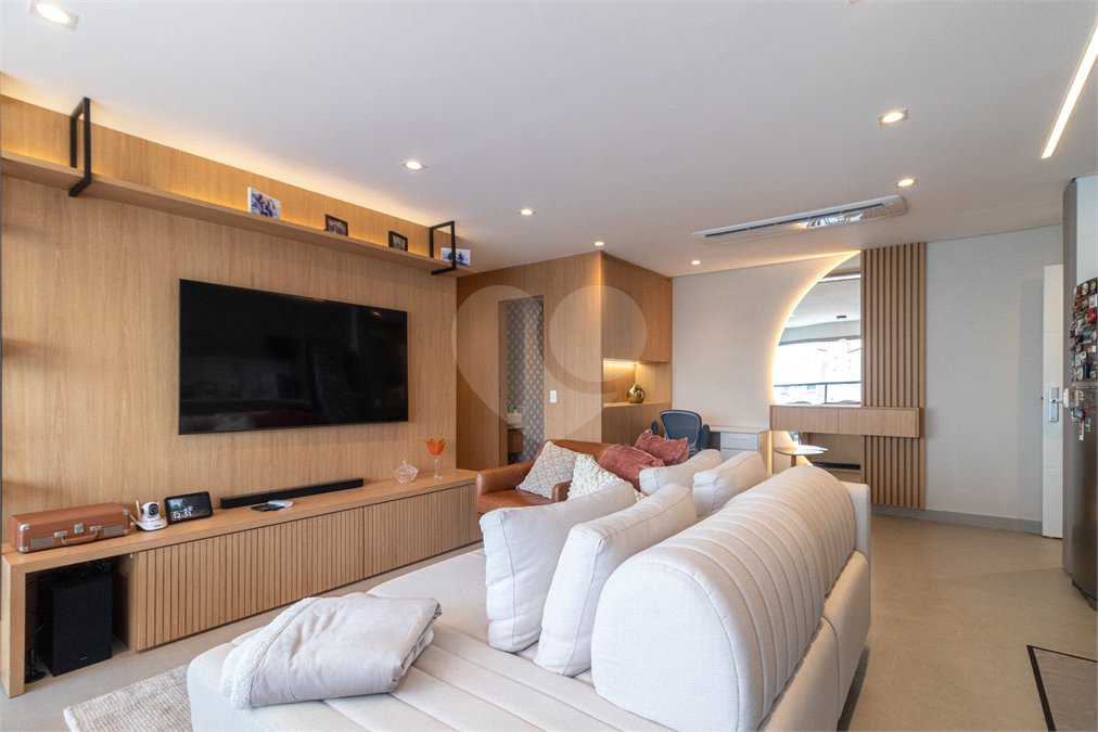 Apartamento à venda com 2 suítes em Santo Amaro, São Paulo, SP