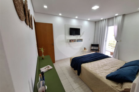 Sobrado à venda com 4 quartos, sendo 2 suítes, em Nova Petrópolis, São Bernardo do Campo, SP