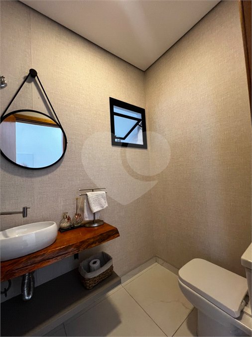 Casa à venda com 4 quartos, sendo 3 suítes, no condomínio Mosaico Essence, Mogi das Cruzes - SP