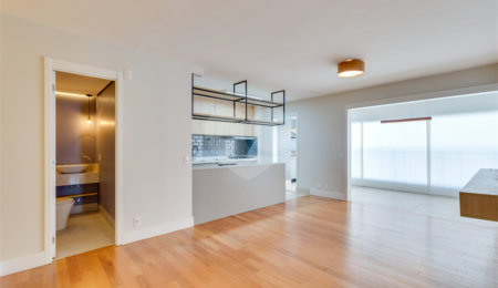 Apartamento à venda com 3 quartos, sendo 2 suítes,  em Santo Amaro, São Paulo, SP