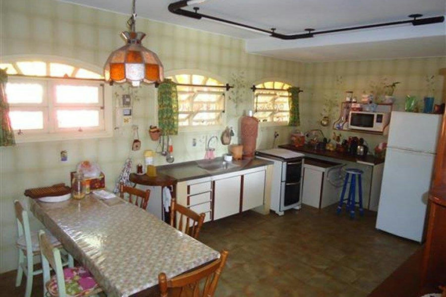 Casa à venda com 4 quartos, sendo 2 suítes, em Vila Machado, Mairiporã, SP