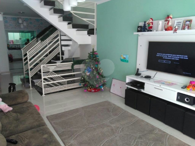 Sobrado à venda com 3 quartos, sendo 1 suíte,  em Imirim, São Paulo, SP