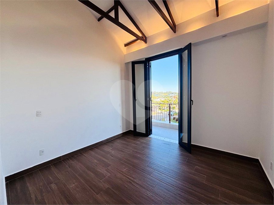 Casa à venda com 4 quartos, sendo 3 suítes, no condomínio Residencial Chácara Ondina, Sorocaba - SP