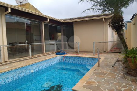 Casa à venda com 3 quartos, sendo 2 suítes, em Jardim das Estações (vila Xavier), Araraquara, SP