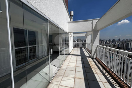 Cobertura à venda com 3 quartos, sendo 2 suítes,  em Vila Buarque, São Paulo, SP