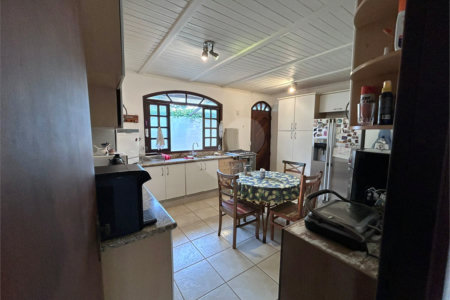 Casa à venda com 5 quartos, sendo 2 suítes, em Parque Residencial Colina das Estrelas, Tatuí, SP