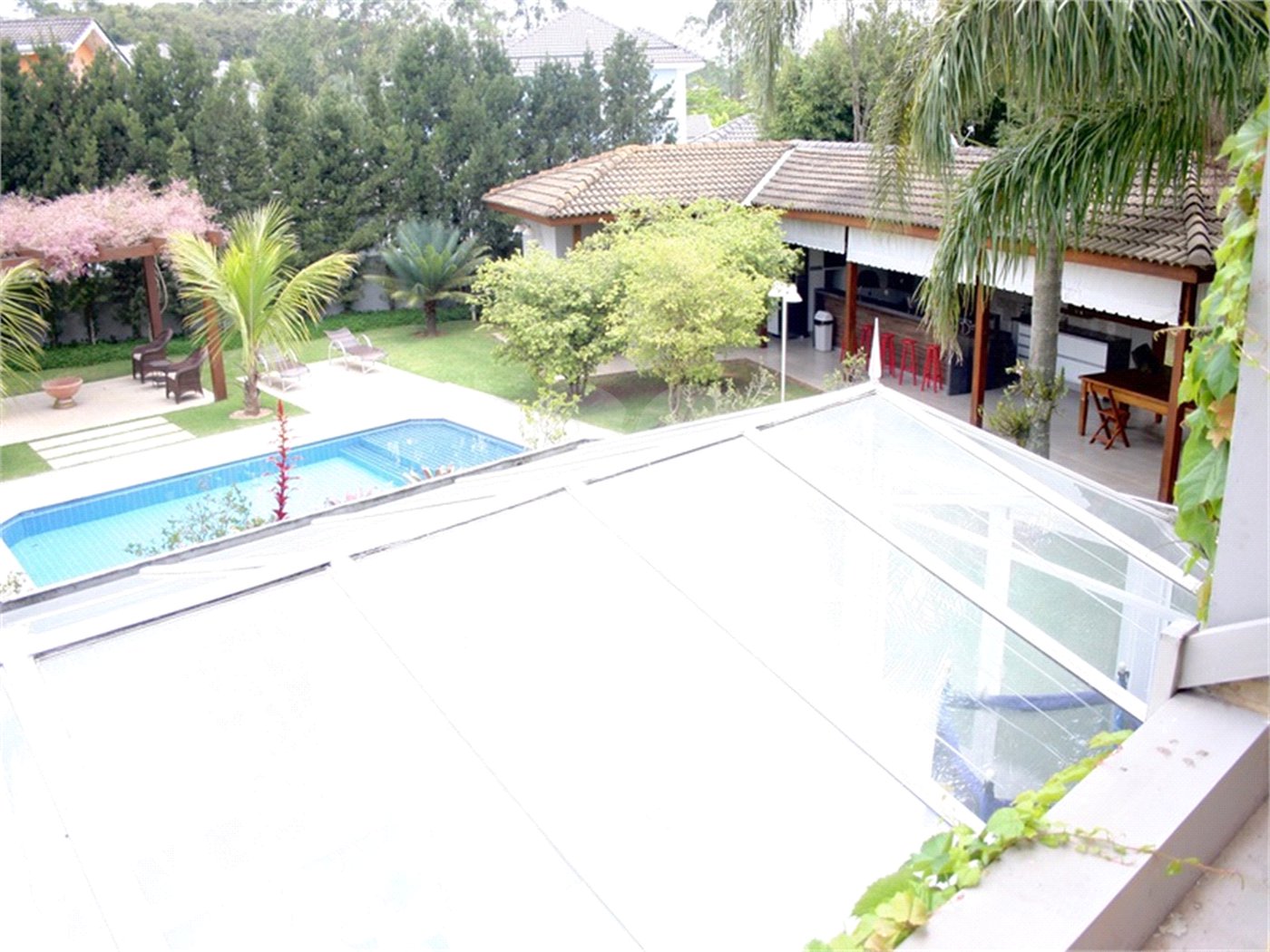 Casa à venda com 5 suítes no condomínio Suíça da Cantareira, Mairiporã - SP