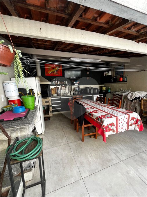 Sobrado à venda com 3 quartos, sendo 1 suíte, em Jaraguá, São Paulo, SP