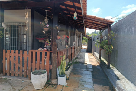 Casa à venda com 5 quartos, sendo 3 suítes, em Jardim Villaça, São Roque, SP
