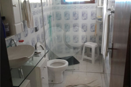 Chácara à venda com 4 quartos, sendo 1 suíte,  em Vila Dom Pedro, Atibaia, SP