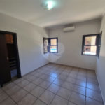 Casa à venda ou para alugar com 3 quartos, sendo 1 suíte, no condomínio Terras de Vinhedo, Vinhedo - SP