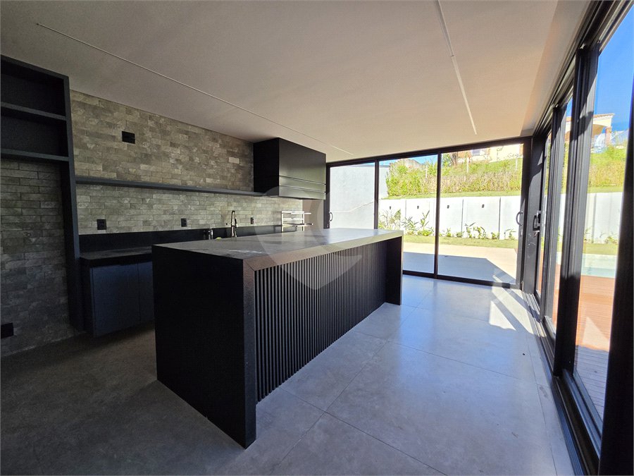 Casa à venda com 5 suítes no condomínio Fazenda Imperial, Sorocaba - SP