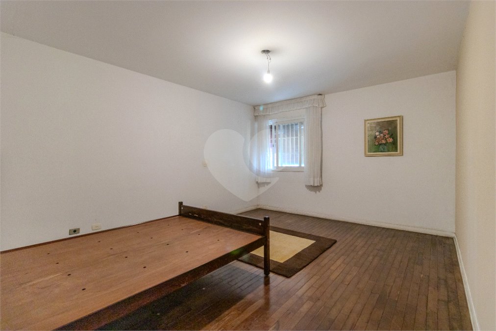 Casa Térrea à venda com 4 quartos, sendo 1 suíte, em Brooklin, São Paulo, SP