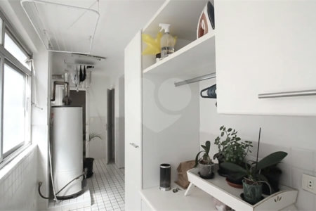 Apartamento à venda com 3 quartos, sendo 1 suíte, em Higienópolis, São Paulo, SP