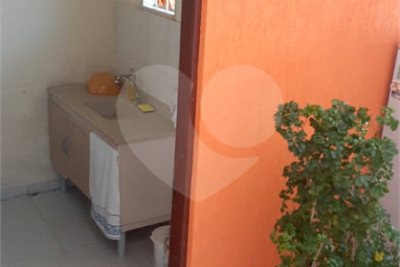 Casa à venda com 3 quartos, sendo 2 suítes, em Conjunto Habitacional Brás Cubas, Mogi das Cruzes, SP