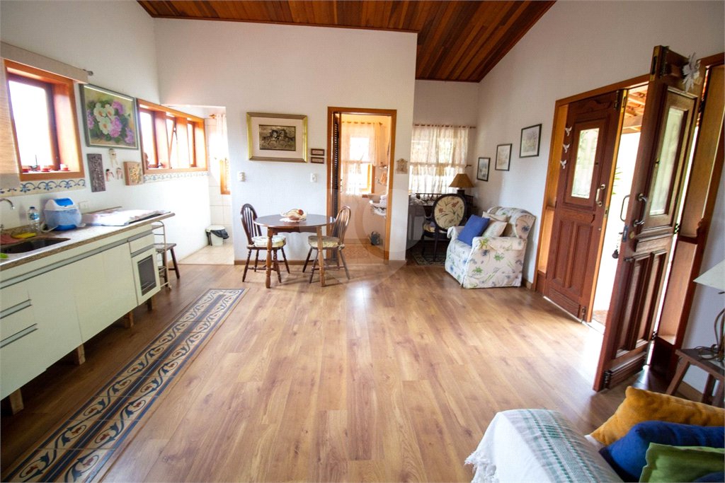 Sítio à venda com 7 quartos, sendo 6 suítes, no Centro (são João Novo), São Roque, SP