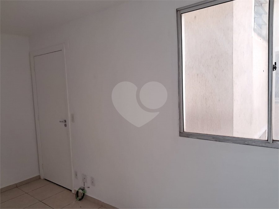 Apartamento à venda com 2 quartos em Distrito Industrial Miguel Abdelnur, São Carlos, SP