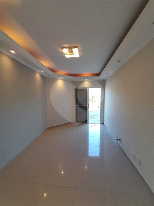 Casa à venda com 4 quartos, sendo 3 suítes, no condomínio Residencial Terras de Vinhedo, Vinhedo - SP