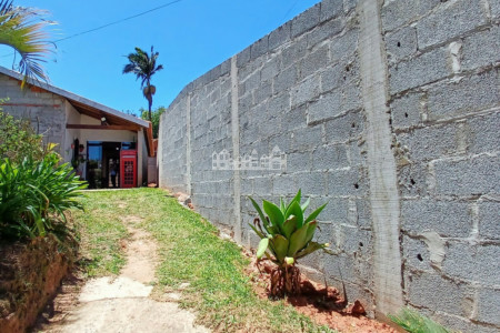 Casa à venda com 2 quartos em Rio Acima 2, Atibaia, SP