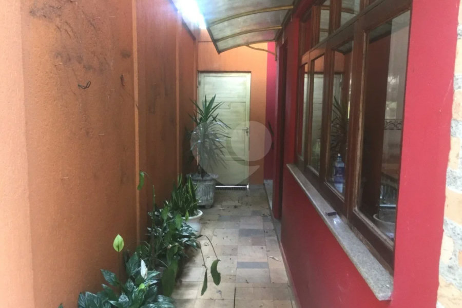 Sobrado à venda com 4 quartos, sendo 3 suítes, em Jardim Virginia Bianca, São Paulo, SP