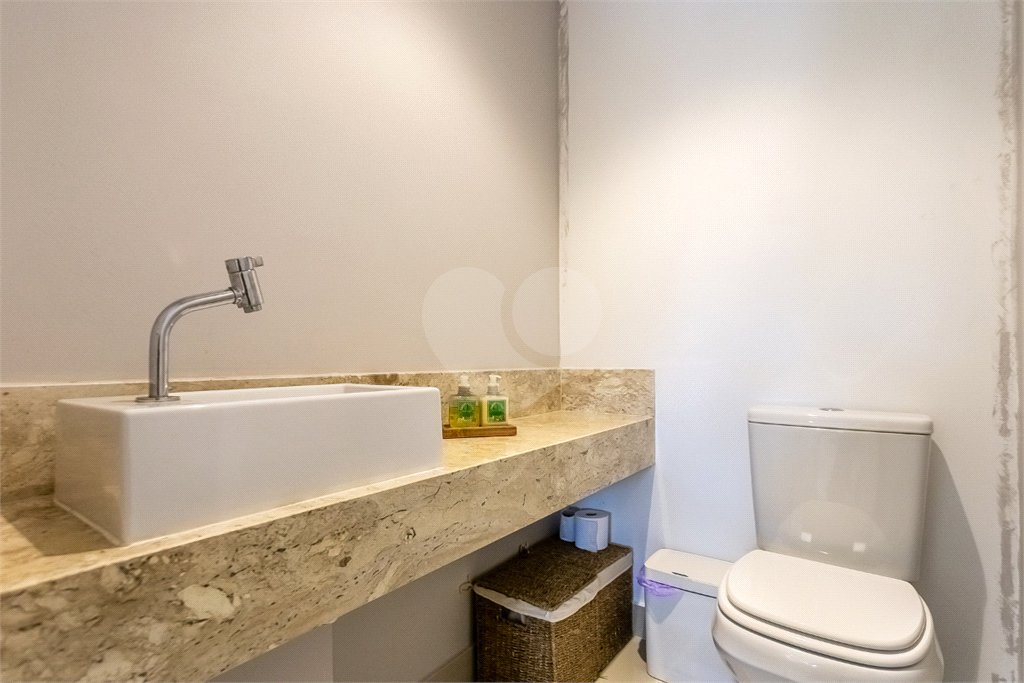 Apartamento à venda com 3 suítes em Jardim Prudência, São Paulo, SP