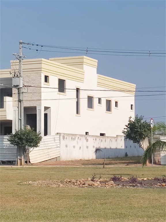 Casa à venda ou para alugar com 5 suítes no condomínio Florais do Parque, Cuiabá - MT
