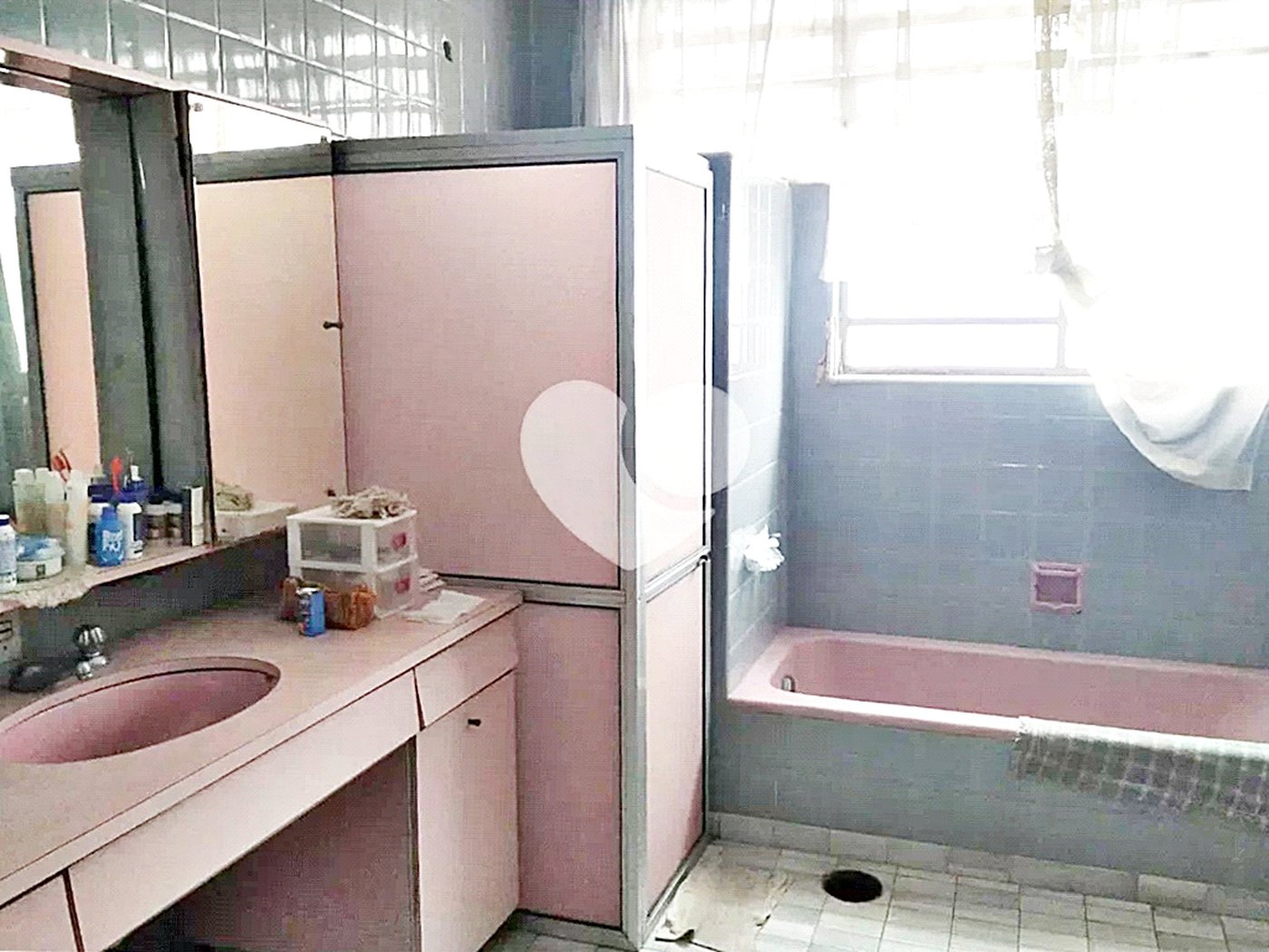 Casa à venda com 4 quartos, sendo 3 suítes, em Santana, São Paulo, SP