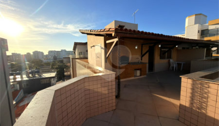 Cobertura à venda com 4 quartos, sendo 2 suítes,  em Braga, Cabo Frio, RJ