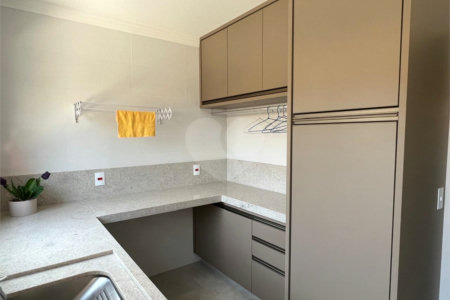 Casa à venda com 5 quartos, sendo 4 suítes, no condomínio Terras de Mont Serrat, Salto - SP