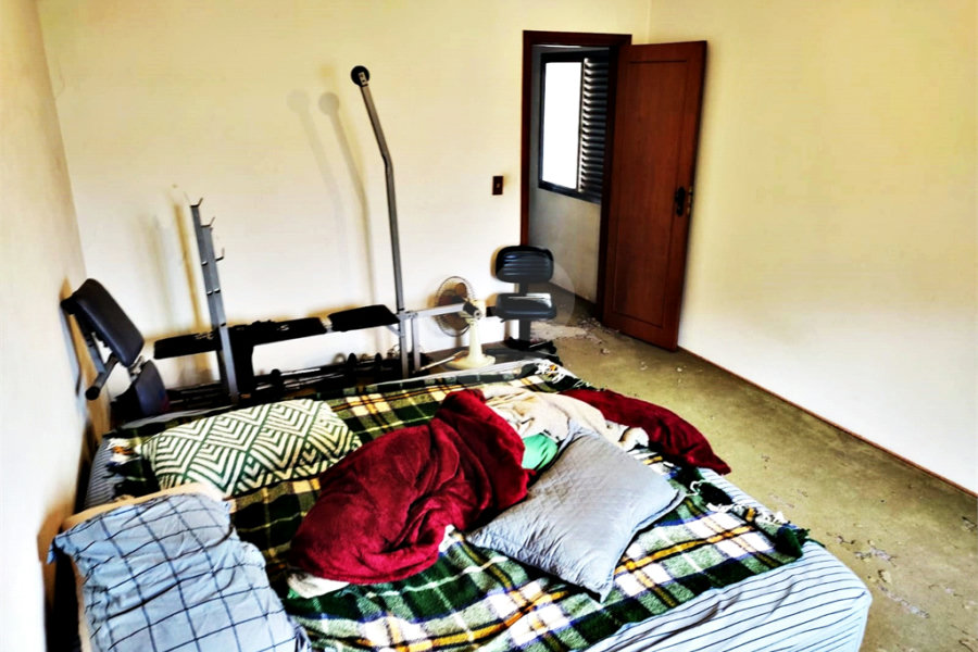 Sobrado à venda com 5 quartos, sendo 2 suítes, em Vila Nova Cachoeirinha, São Paulo, SP
