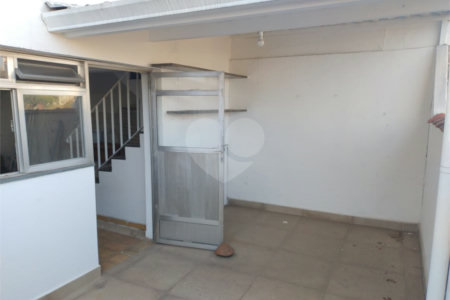 Sobrado à venda com 3 quartos, sendo 1 suíte, em Chácara Inglesa, São Paulo, SP